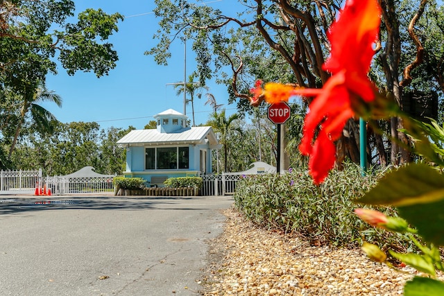 97501 Overseas Hwy Unit 809, Key Largo, FL 33037 - exterior view of a gate