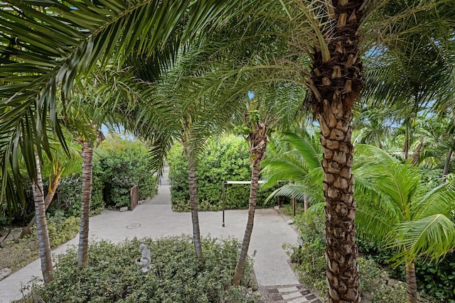 view of property's community featuring a patio