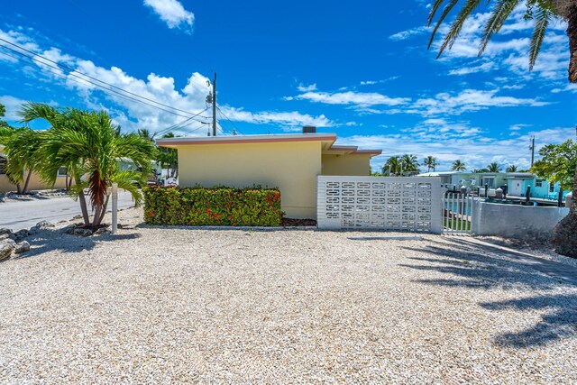 view of home's exterior