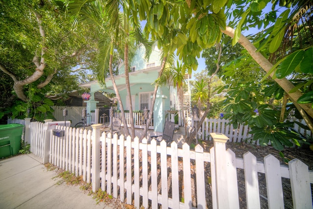 view of front of home with covered porch