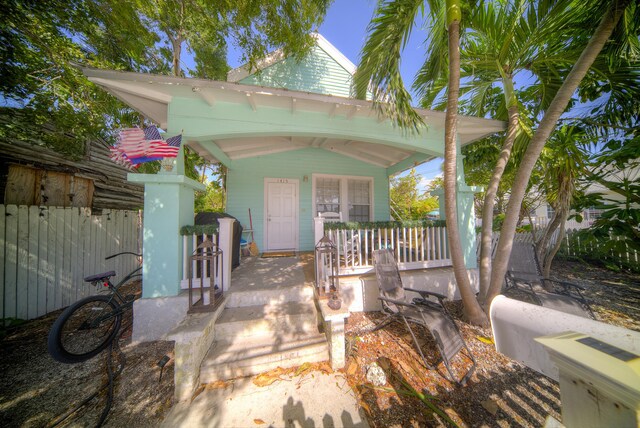 view of front of home with covered porch