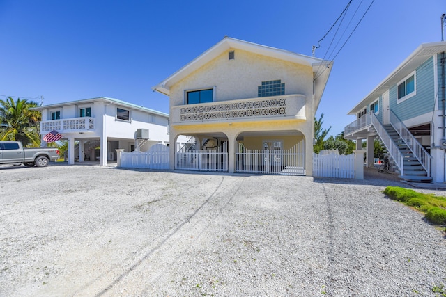 view of front of property