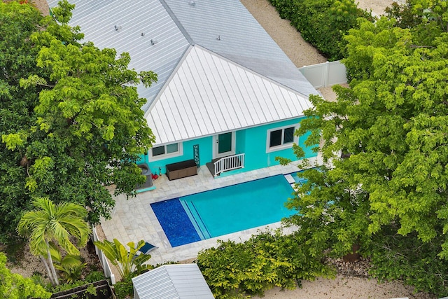 811 La Paloma Rd, Key Largo, FL 33037 - view from above of property featuring a pool