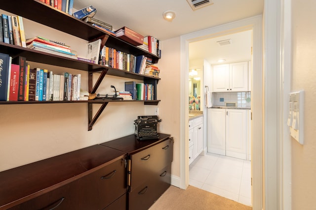 6301 Gulf Of Mexico Blvd Unit 301, Marathon, FL 33050 - hall featuring light colored carpet and visible vents