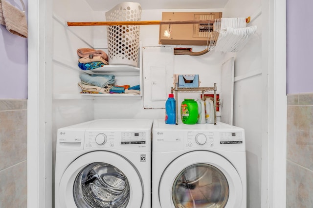 263 Azalea St, Tavernier, FL 33070 - laundry room with washing machine and clothes dryer