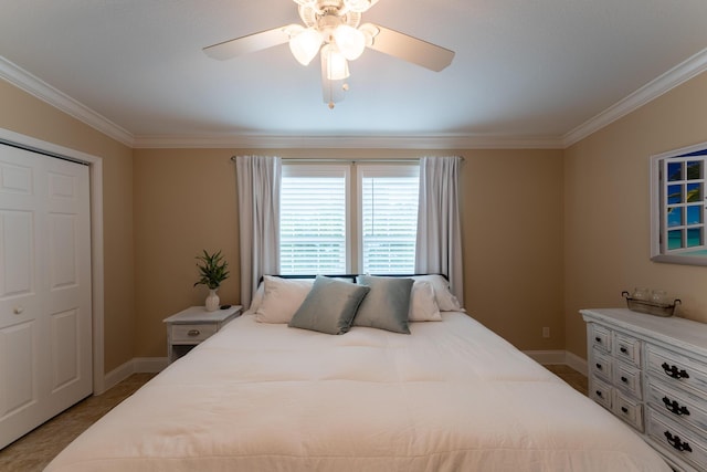 bedroom with crown molding, ceiling fan, and carpet flooring