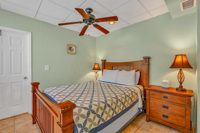 321 Calzada De Bougainville, Marathon, FL 33050 - tiled bedroom with a drop ceiling and ceiling fan