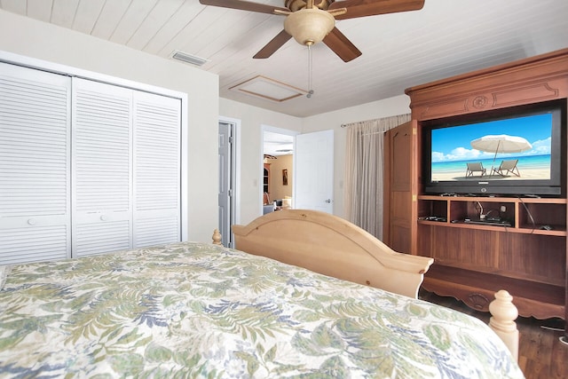 bedroom with a closet and ceiling fan