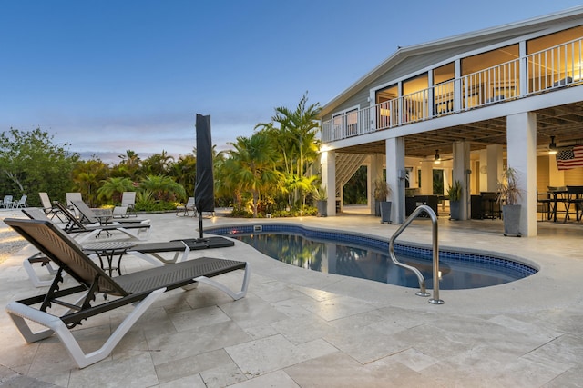 17346 Keystone Rd, Sugarloaf, FL 33042 - pool with ceiling fan and a patio