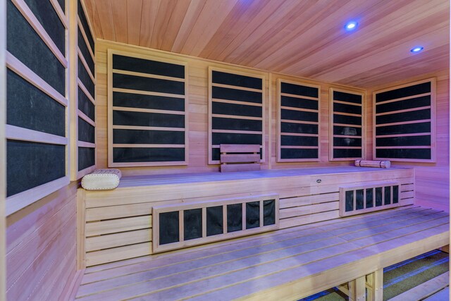 view of sauna / steam room