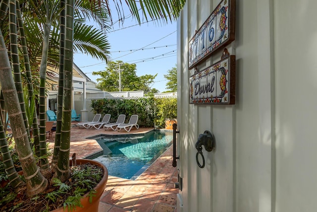 view of swimming pool