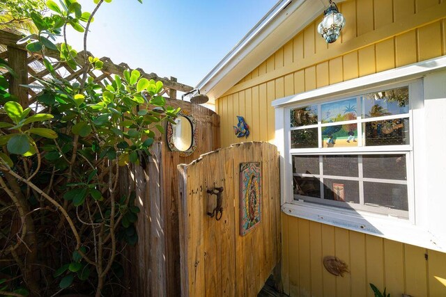 1617 Jamaica Dr, Key West, FL 33040 - view of side of property