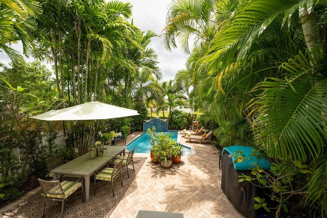 32 Golf Club Dr, Key West, FL 33040 - view of swimming pool featuring a patio area