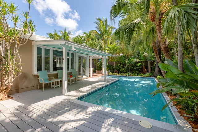 1706 Seminary St, Key West, FL 33040 - swimming pool with a deck