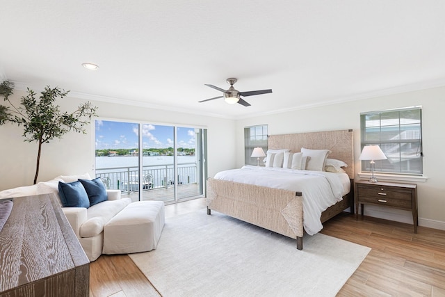 bedroom with access to exterior, crown molding, light hardwood / wood-style floors, and ceiling fan