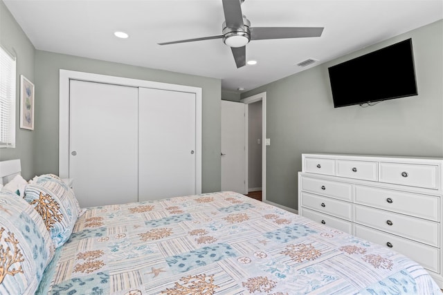 bedroom featuring a closet and ceiling fan