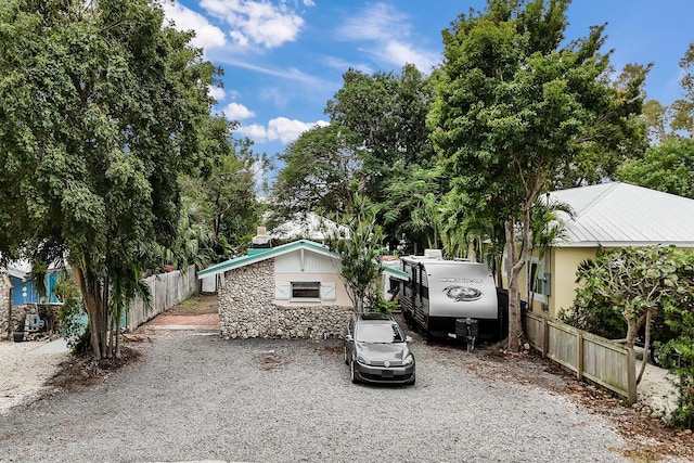 view of front of property