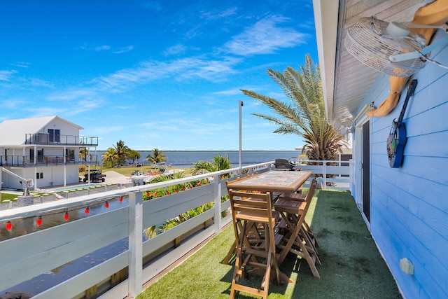 31135 Hollerich Dr, Big Pine, FL 33043 - balcony featuring a water view