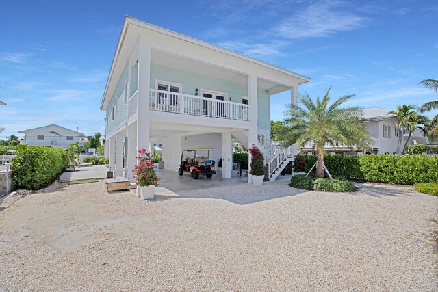 view of front facade featuring a carport