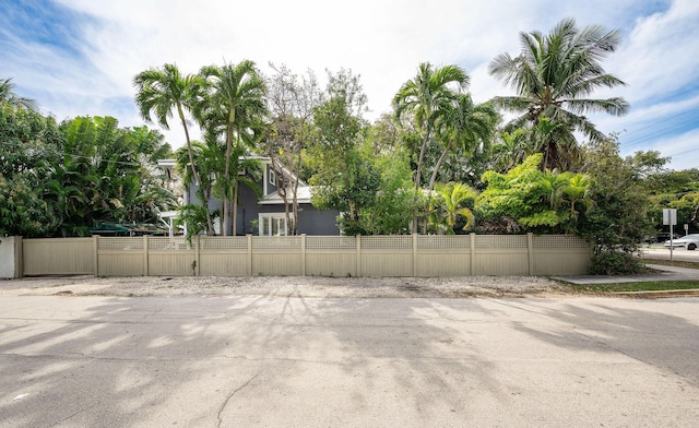 exterior space featuring fence