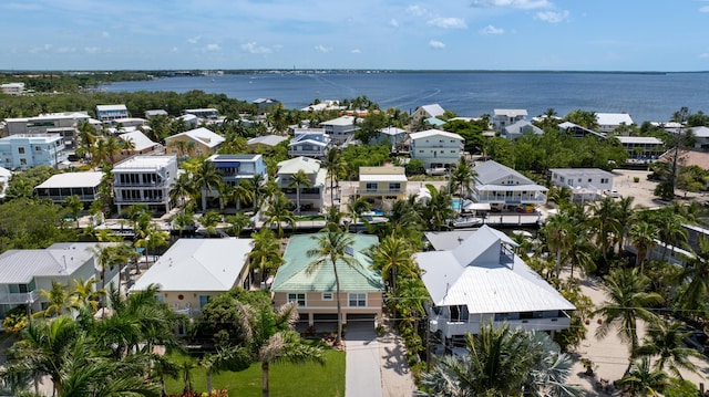 19 N Dr, Key Largo, FL 33037 - aerial view of residential area featuring a large body of water