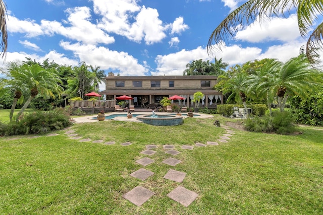 view of yard featuring a patio