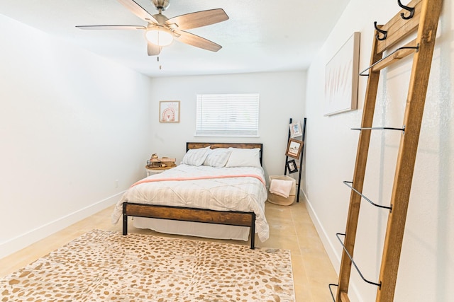 bedroom featuring ceiling fan