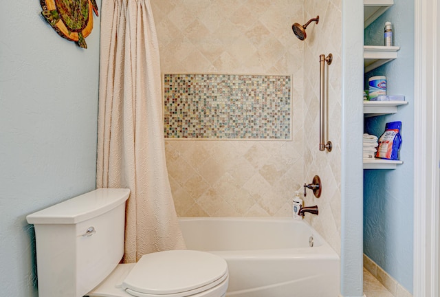 full bath with shower / bath combo, a textured wall, and toilet