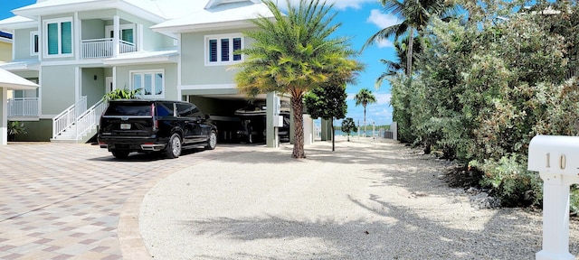 exterior space featuring driveway