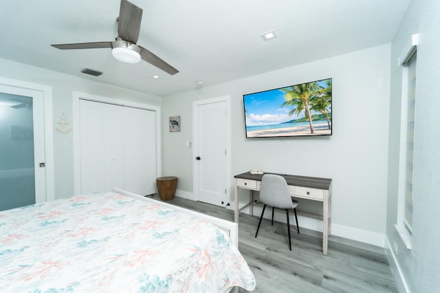 25 N Blackwater Ln, Key Largo, FL 33037 - bedroom featuring light wood-style floors, baseboards, a closet, ceiling fan, and recessed lighting