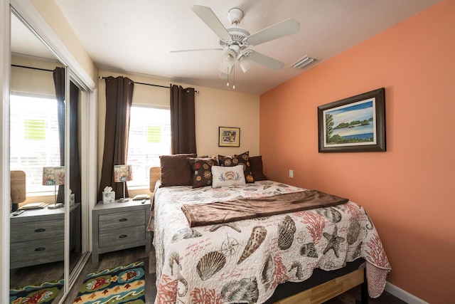 bedroom featuring ceiling fan