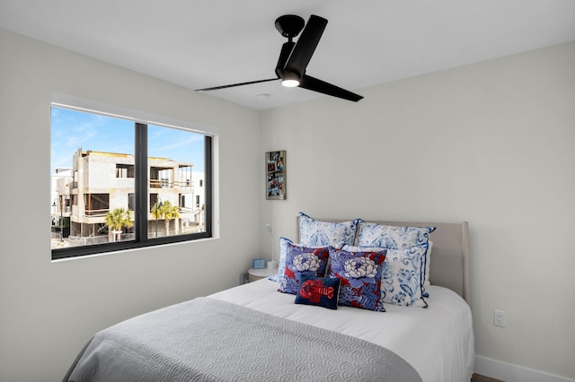 bedroom featuring ceiling fan