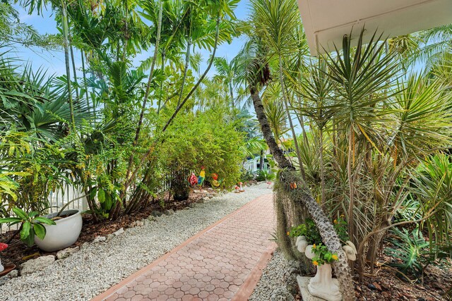 661 12th St, Key Colony, FL 33051 - view of home's community