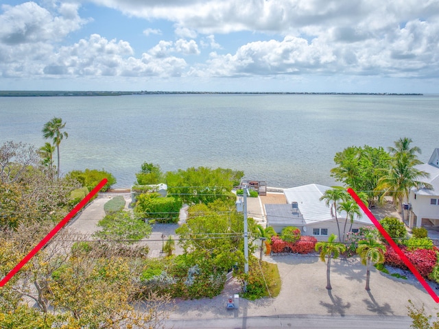 489 Sawyer Dr, Cudjoe, FL 33042 - aerial view of property and surrounding area featuring a large body of water