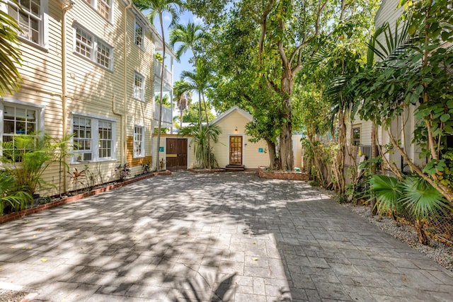 525 Simonton St, Key West, FL 33040 - view of patio / terrace