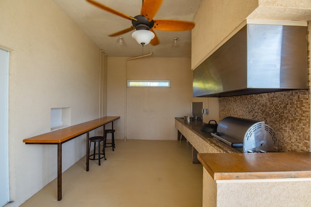 office area with ceiling fan