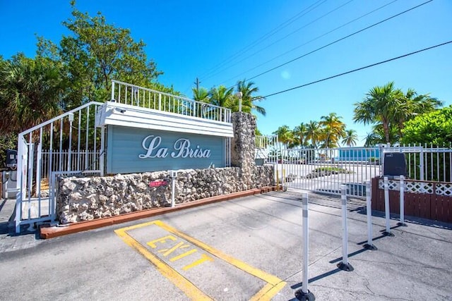 1901 S Roosevelt Blvd Unit 404S, Key West, FL 33040 - community / neighborhood sign featuring fence and uncovered parking