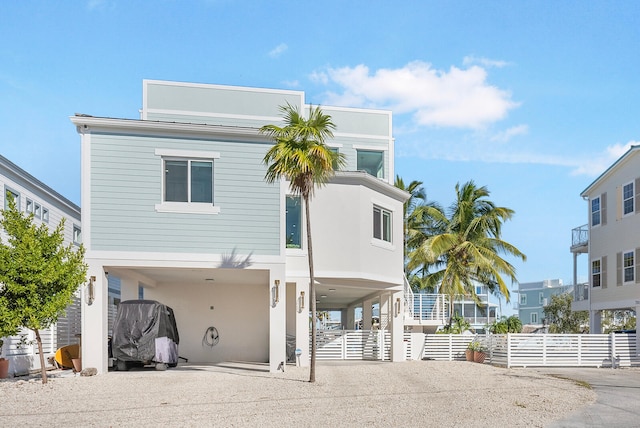 view of front facade featuring a carport