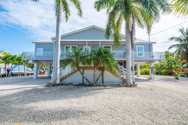 view of front of property