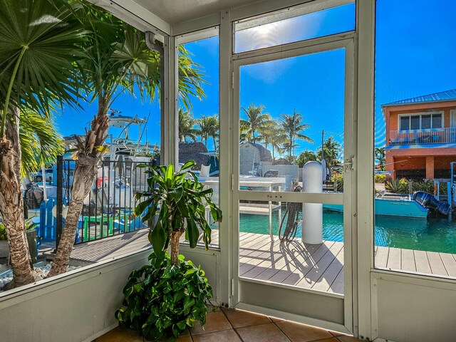 view of patio with ceiling fan