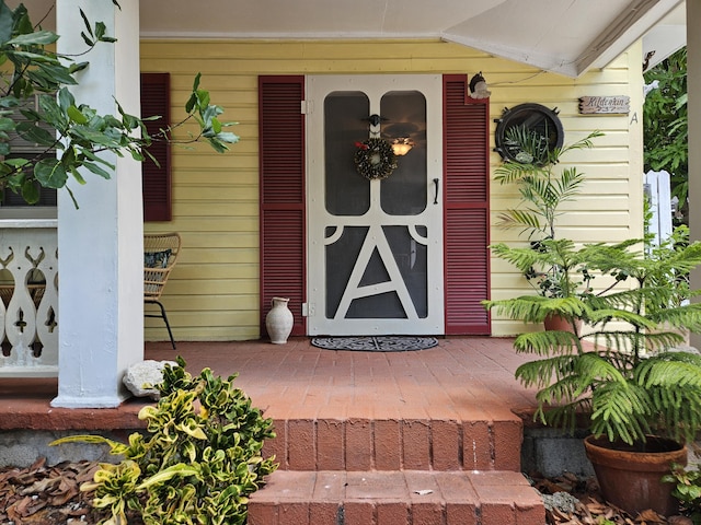 view of property entrance