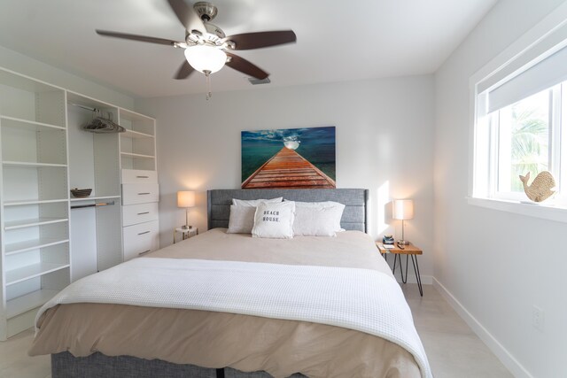 bedroom with ceiling fan