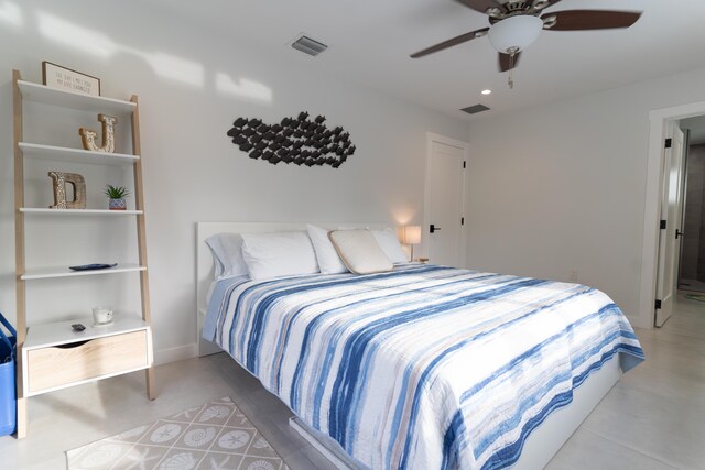 bedroom featuring ceiling fan