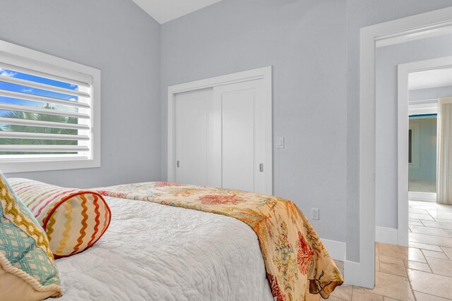 bedroom featuring a closet