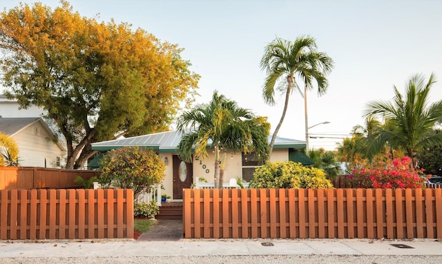 view of front of house