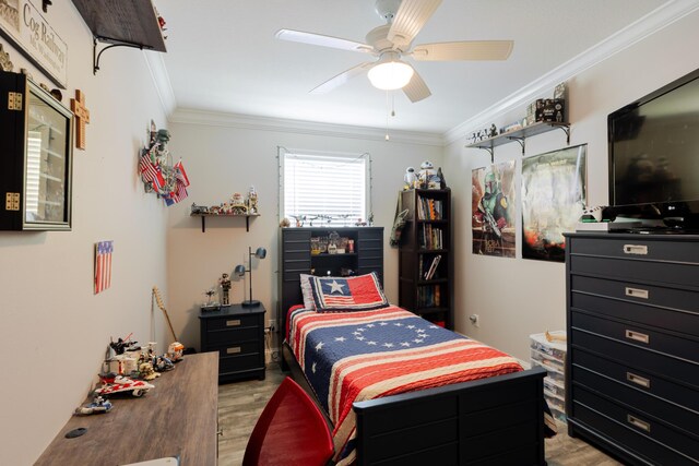27163 Mariposa Rd, Ramrod, FL 33042 - bedroom with ceiling fan, ornamental molding, and light wood-type flooring
