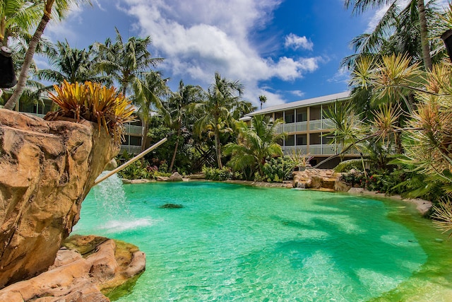 view of swimming pool