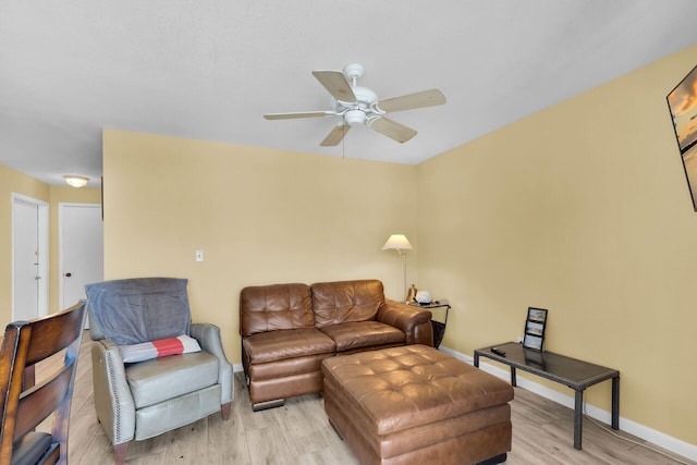 119 Cortez Dr Unit 8G, Islamorada, FL 33036 - living room featuring light wood-style floors, ceiling fan, and baseboards