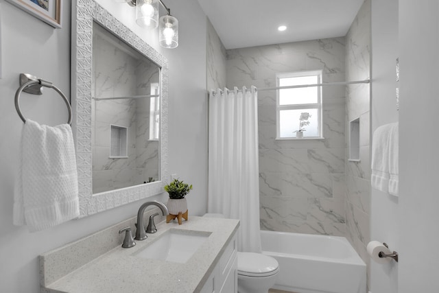 full bathroom with shower / bath combo with shower curtain, toilet, vanity, and recessed lighting