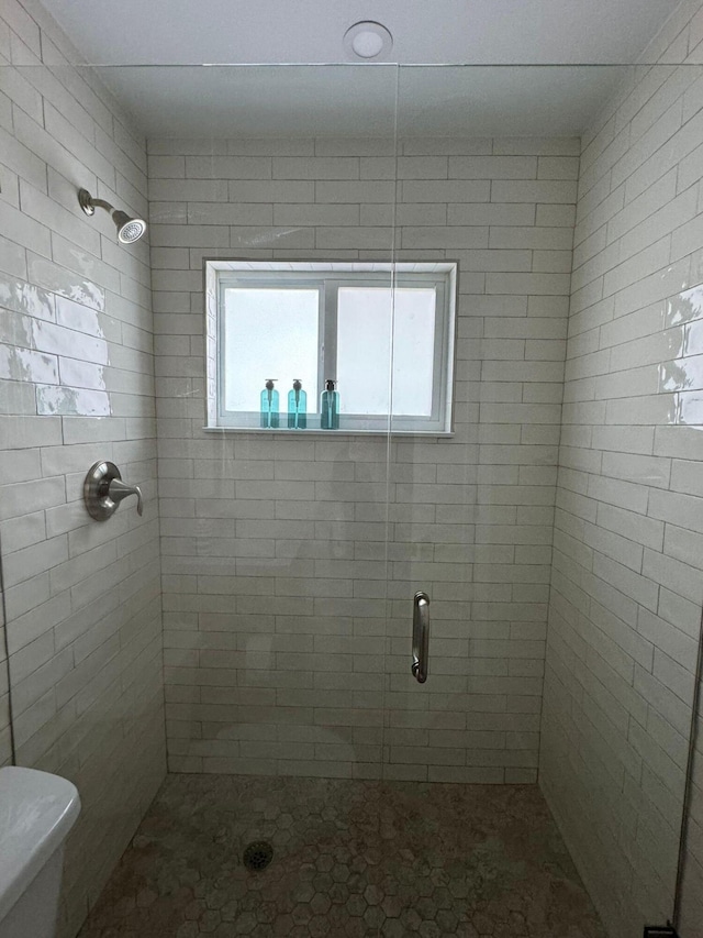 18 Palm Dr, Key Largo, FL 33037 - full bath featuring a stall shower and toilet